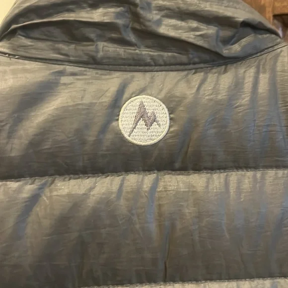 Marmot 800 Fill Vest - Picture 5 of 7